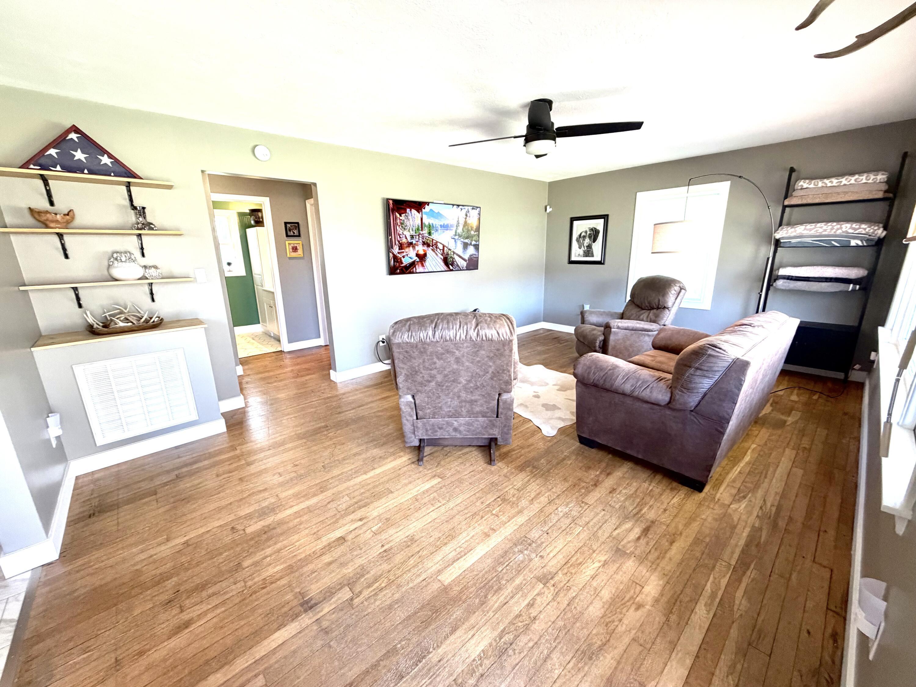 Image 2: living room
