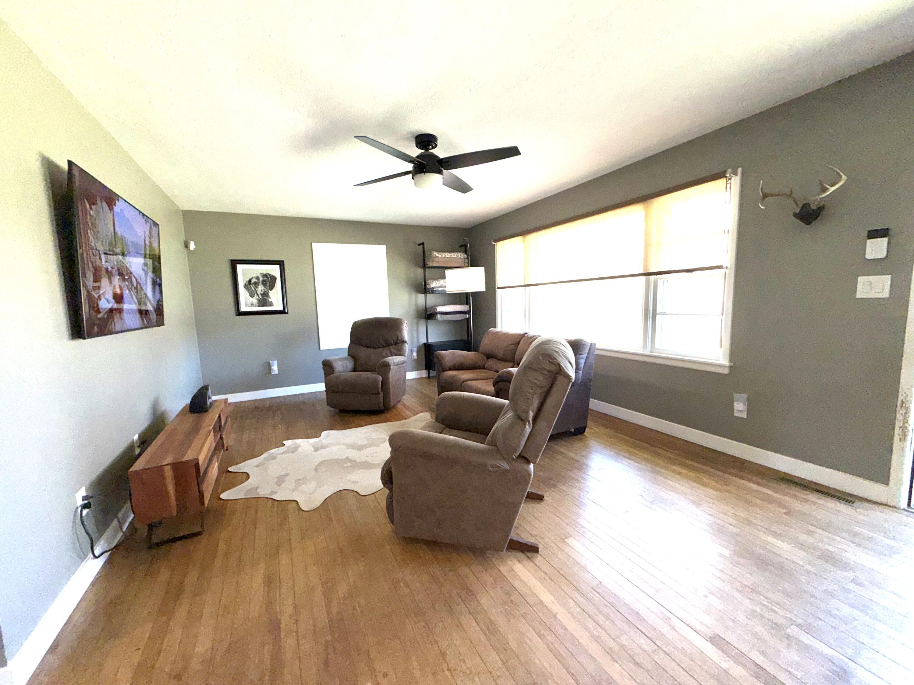 Image 4: natural light