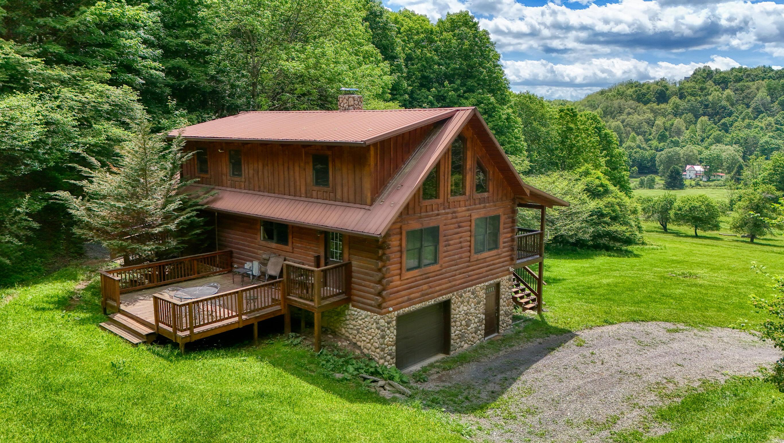 Image 3: Ideallic mountain cabin