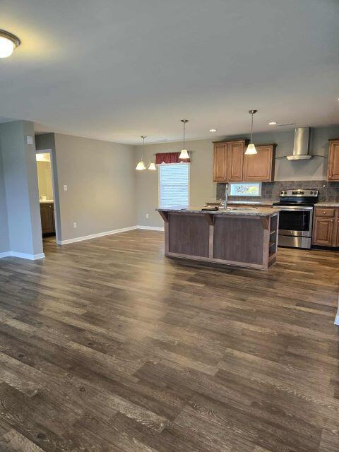 Image 3: Living Dining Kitchen