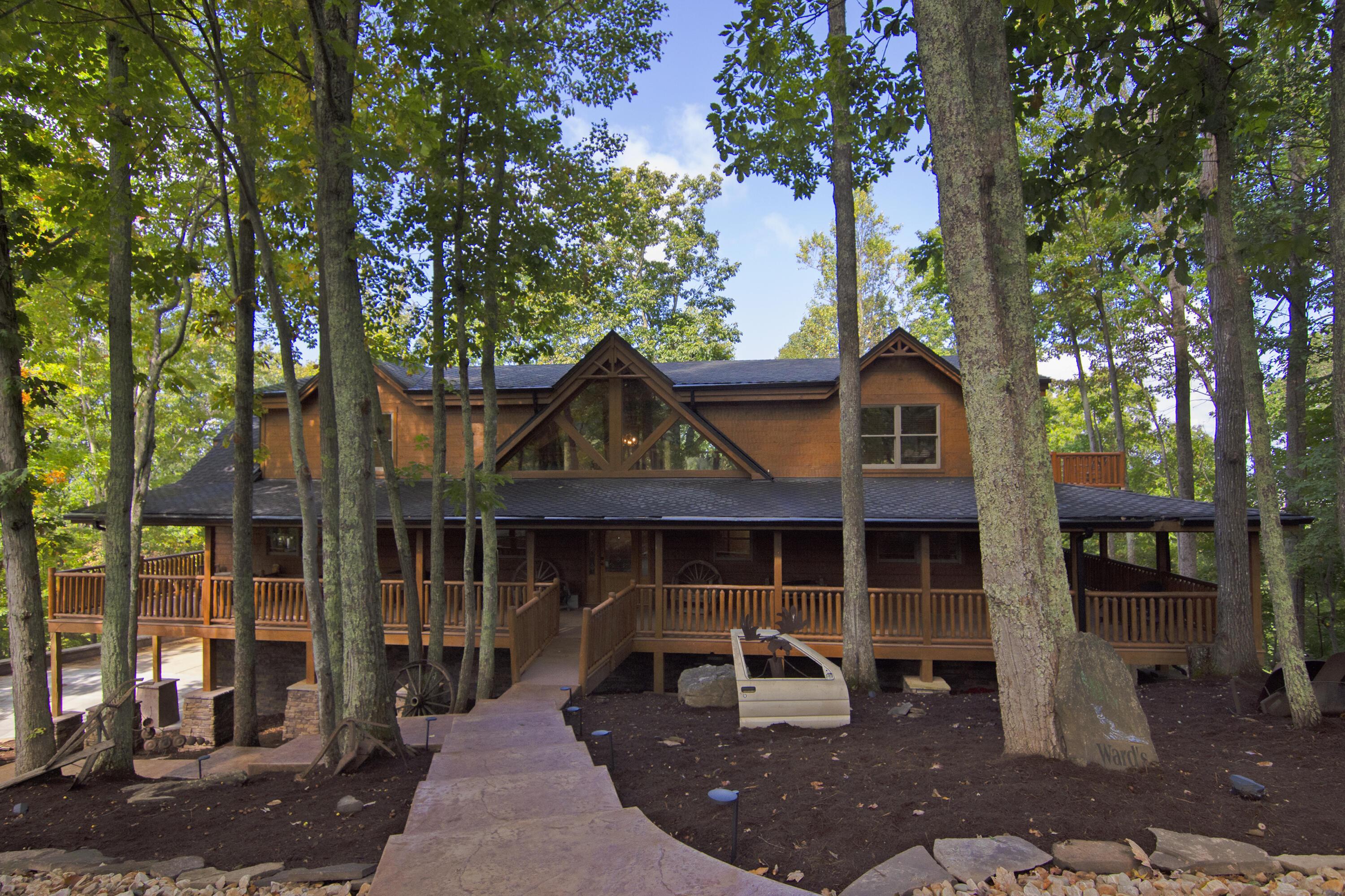 Image 3: 352 Wildwood Ridge