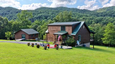 57 Hillside Bluffs Ln