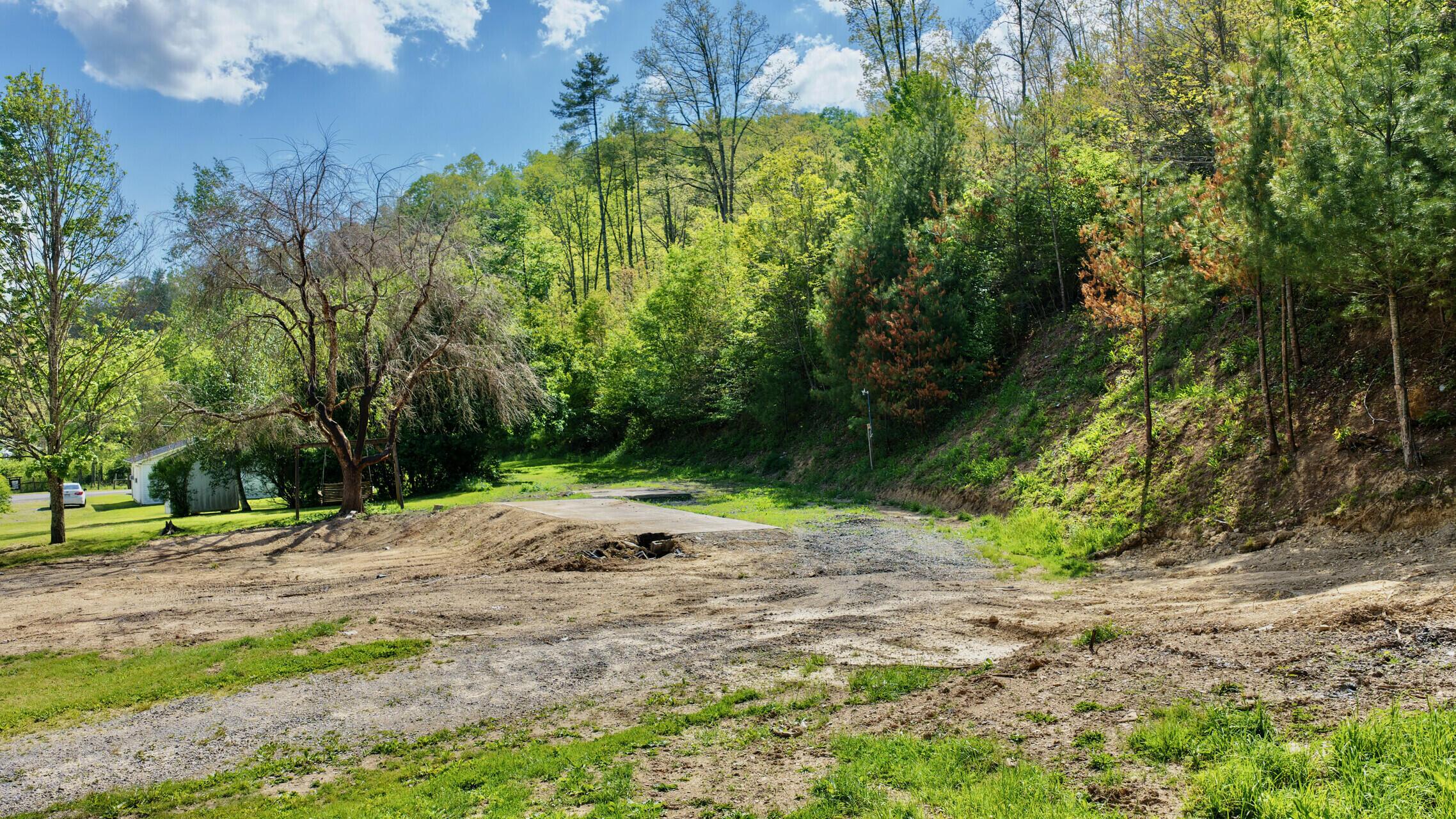 Image 1: 8891 Jones Mountain Rd (9)