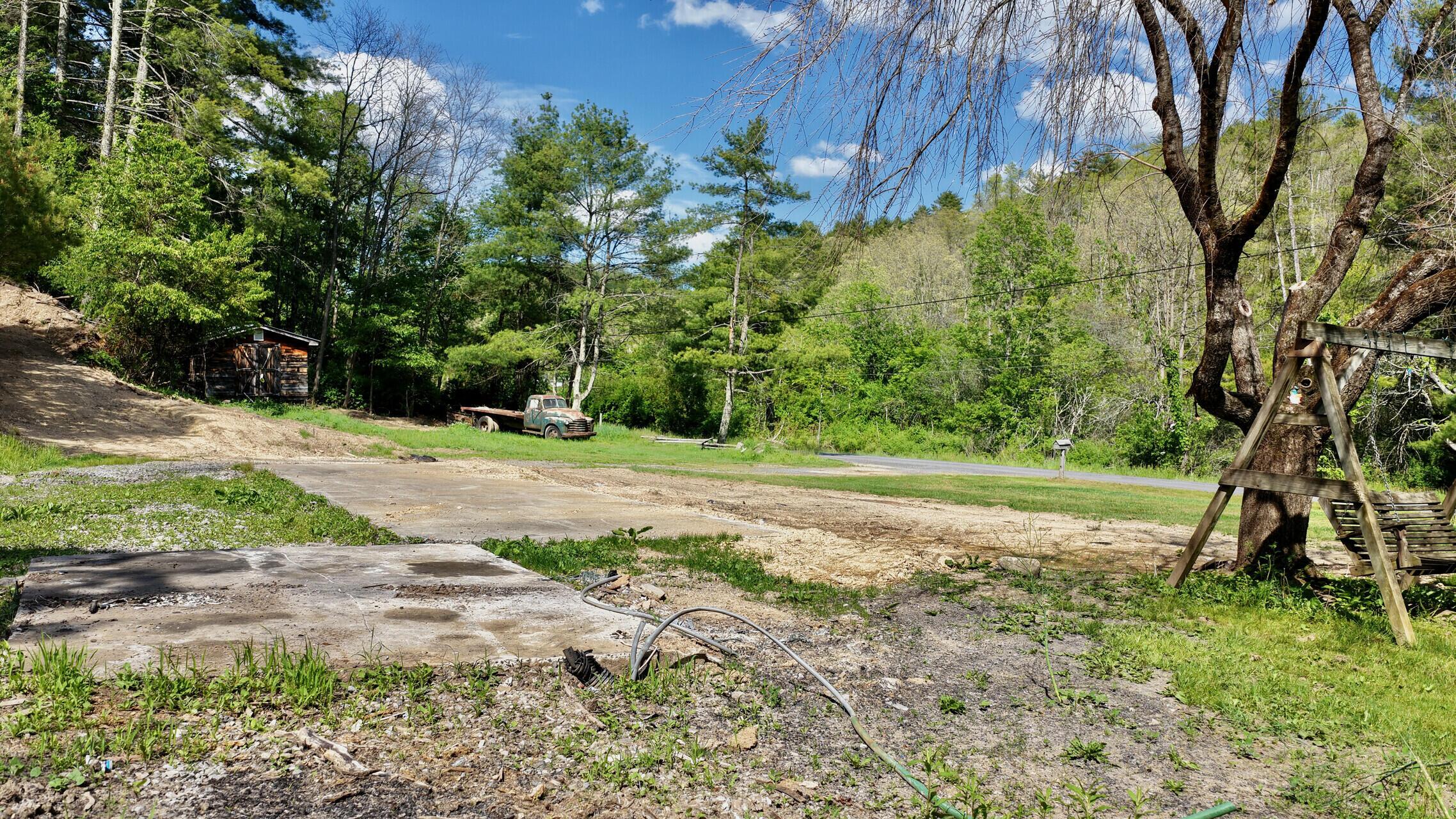 Image 2: 8891 Jones Mountain Rd (7)