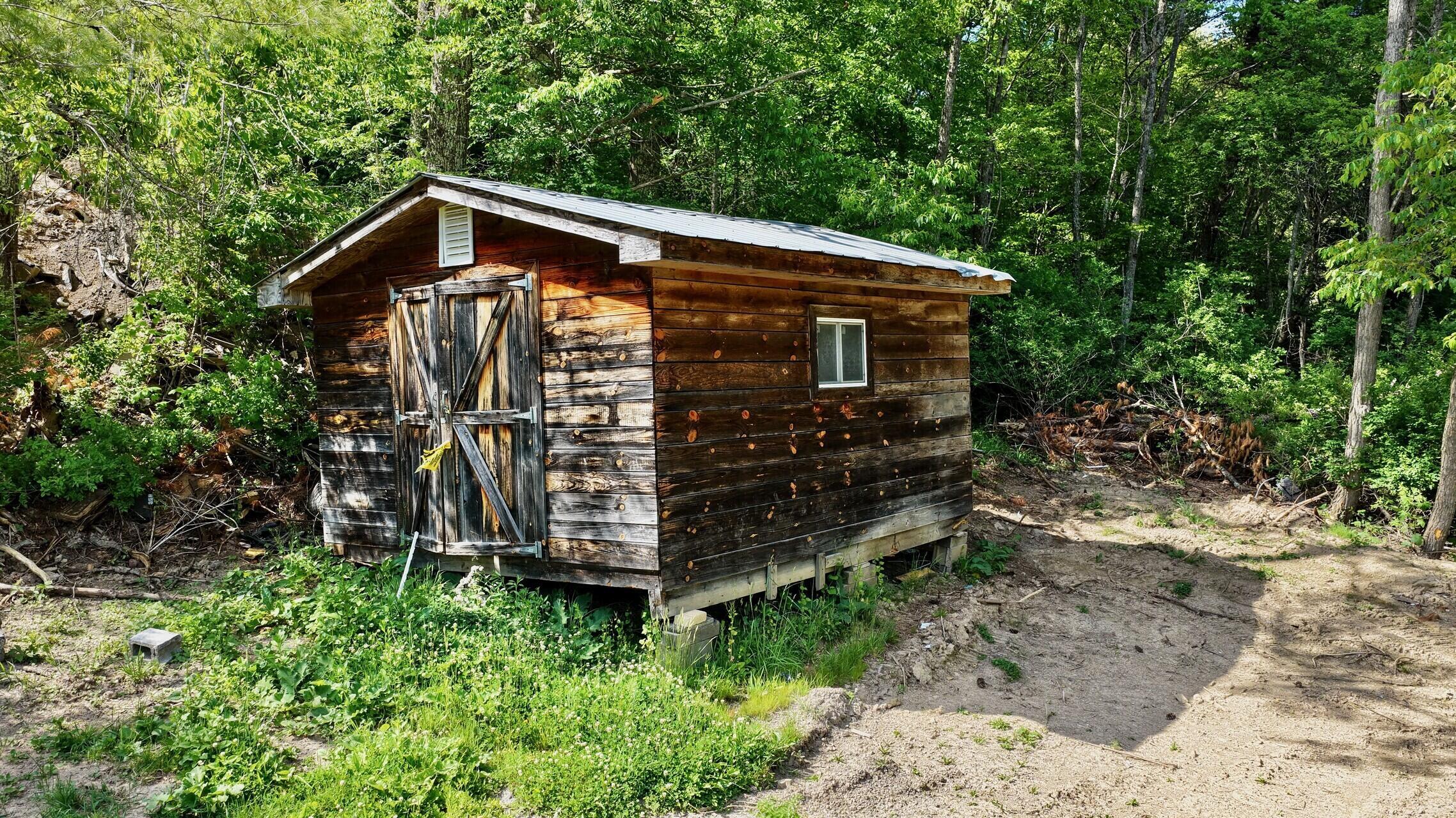 Image 4: 8891 Jones Mountain Rd (8)