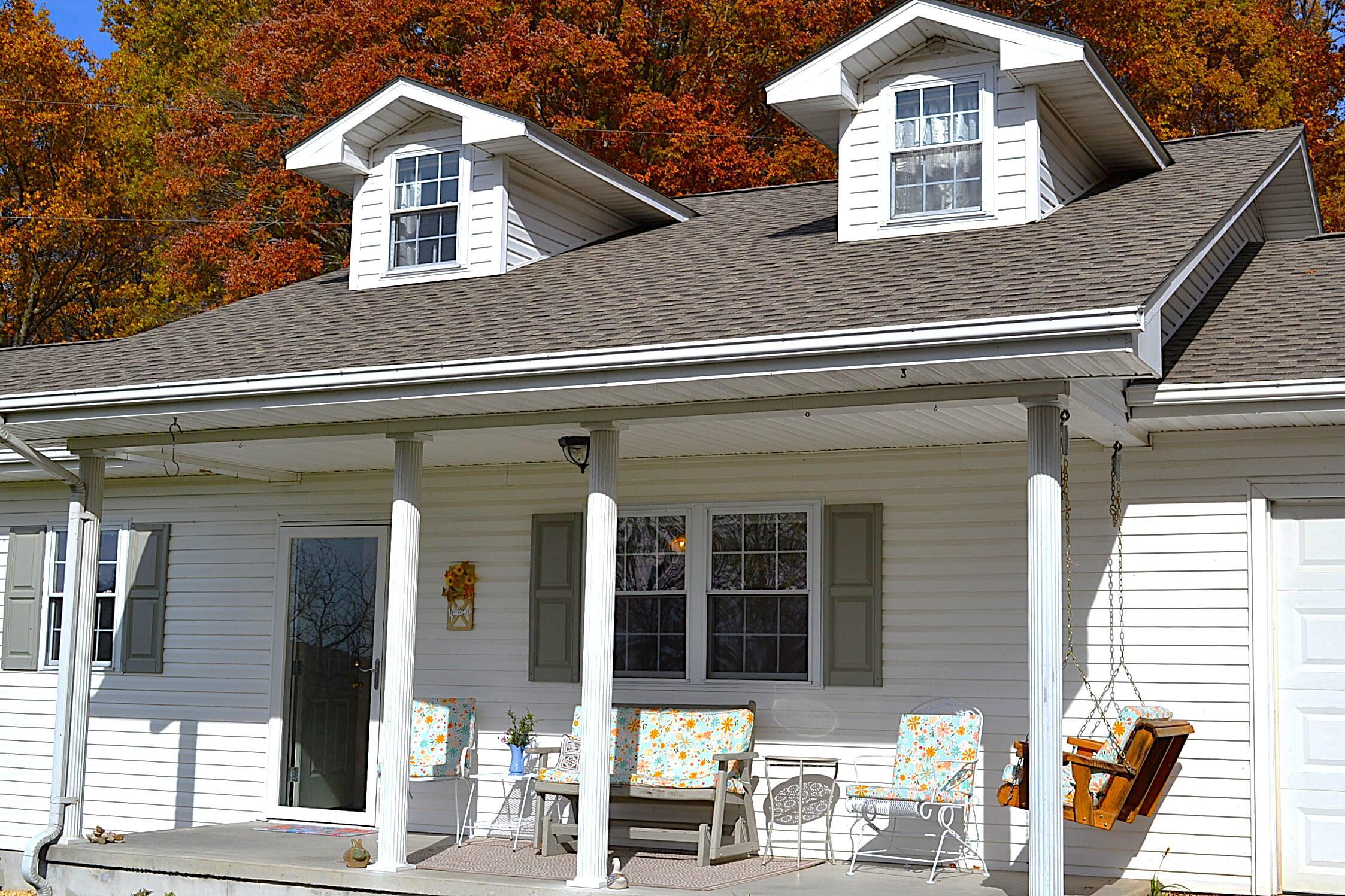 Image 4: Front Covered Porch