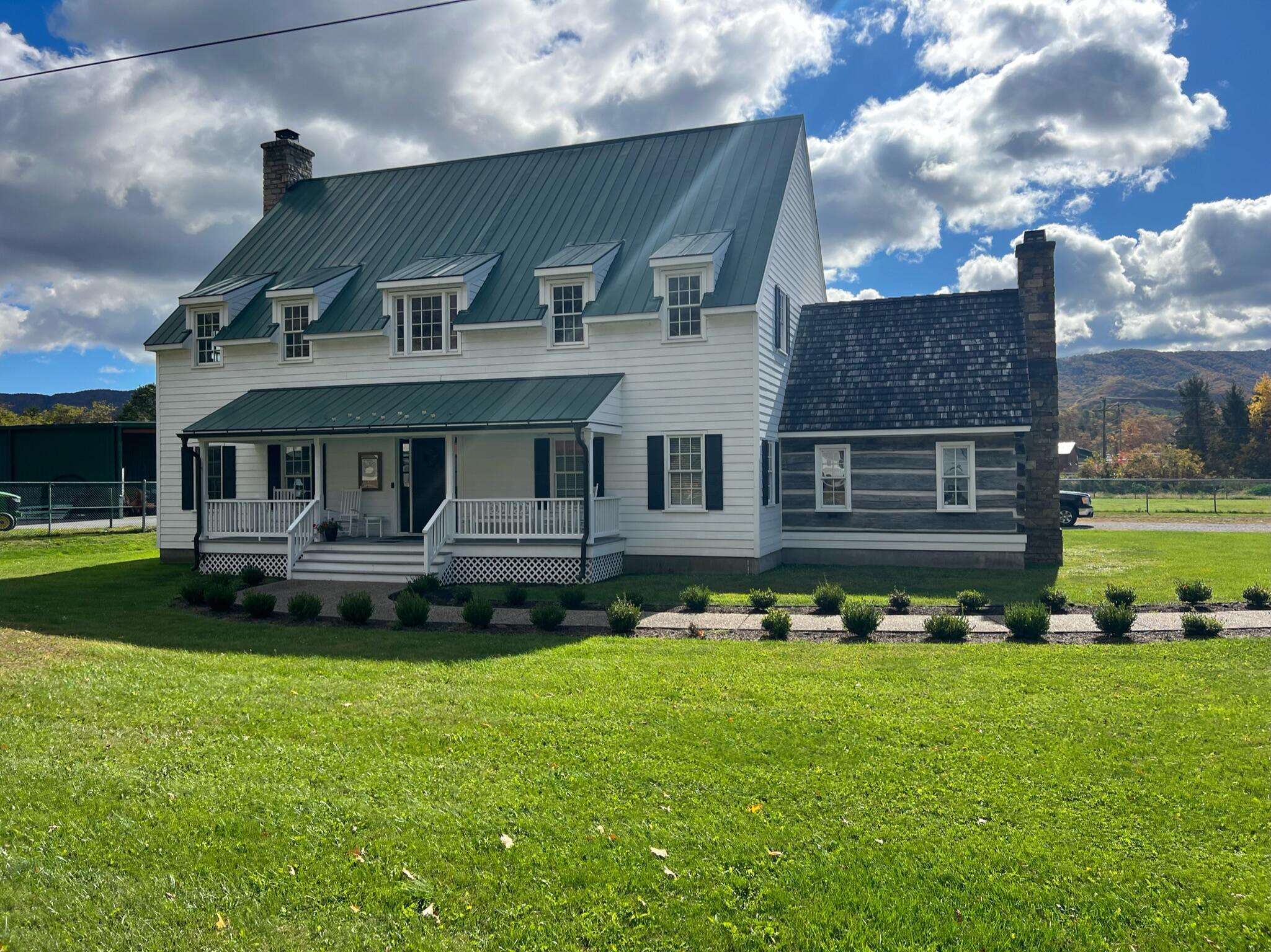 Image 2: Front