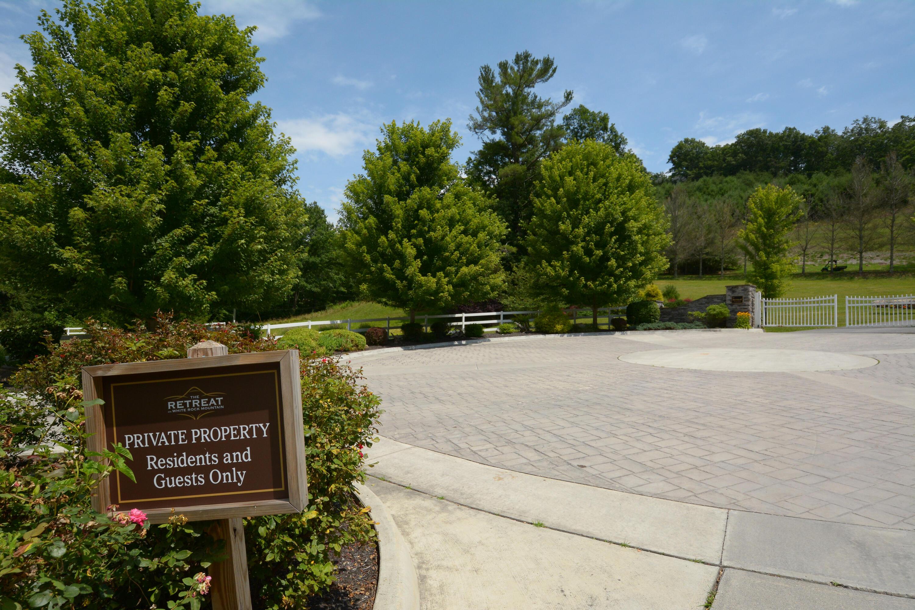 Image 3: Retreat Lot 156 Tour