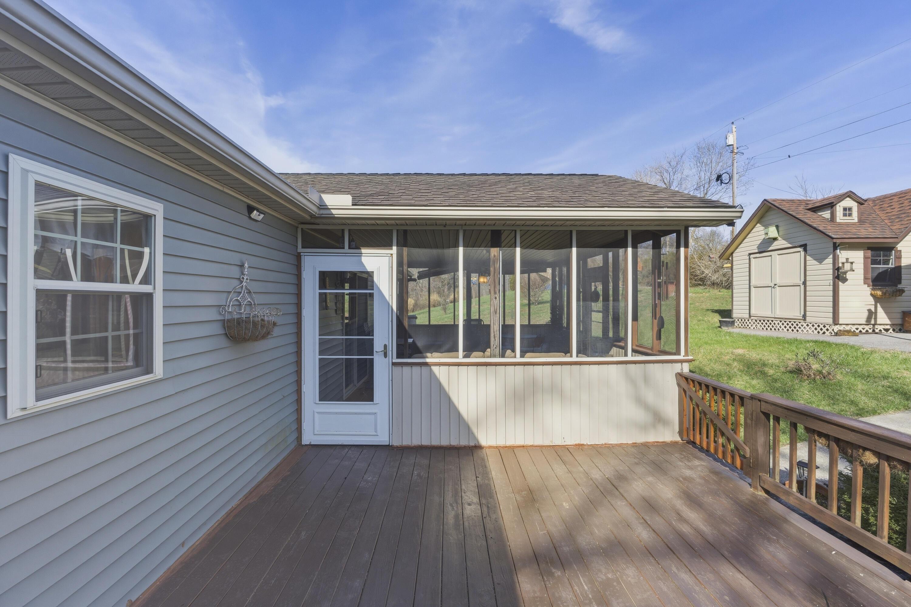 Image 4: Back Deck