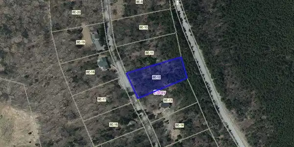 Image 2: Lot 129