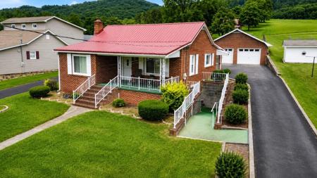 2179 Seneca Trl S