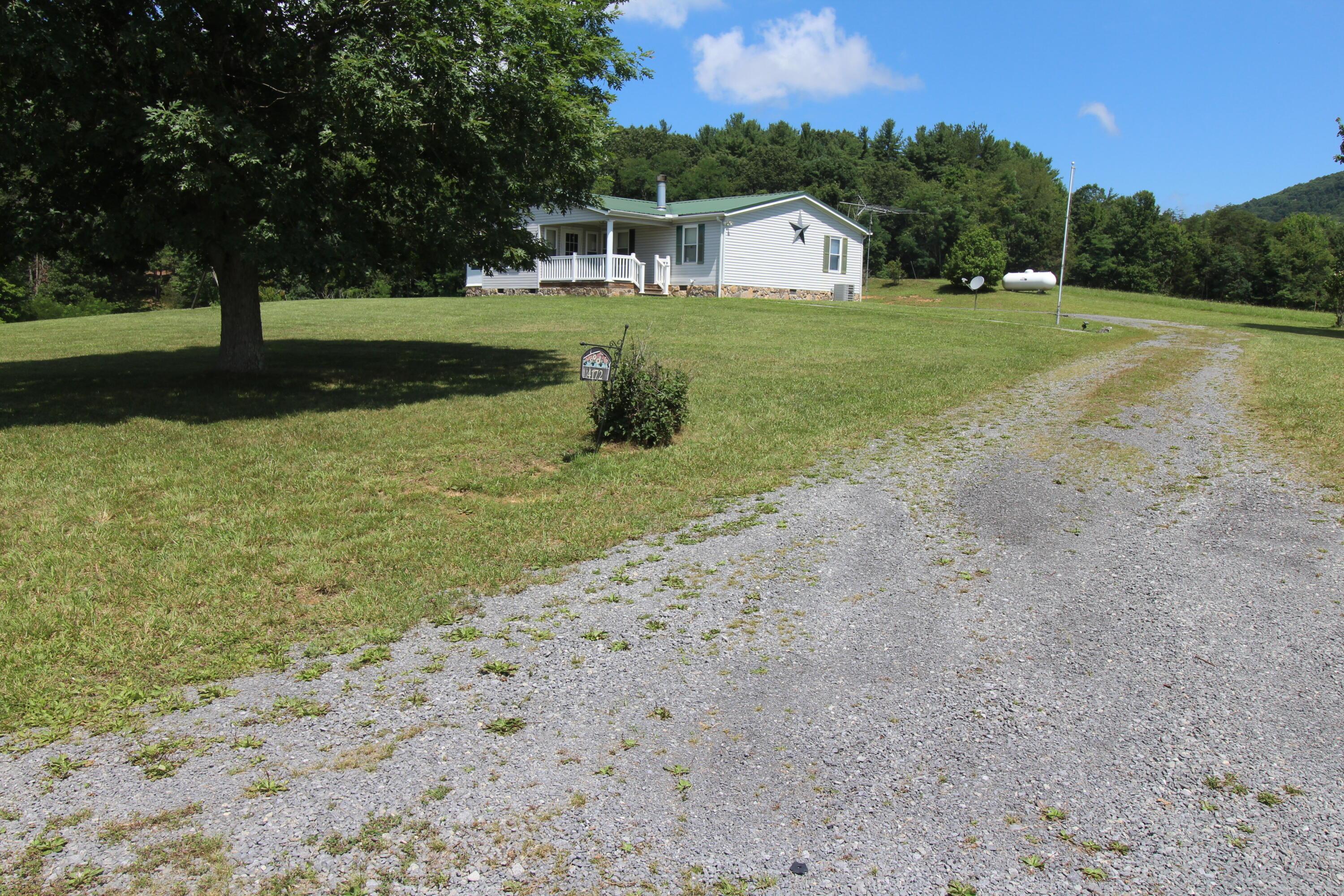 Image 3: Driveway