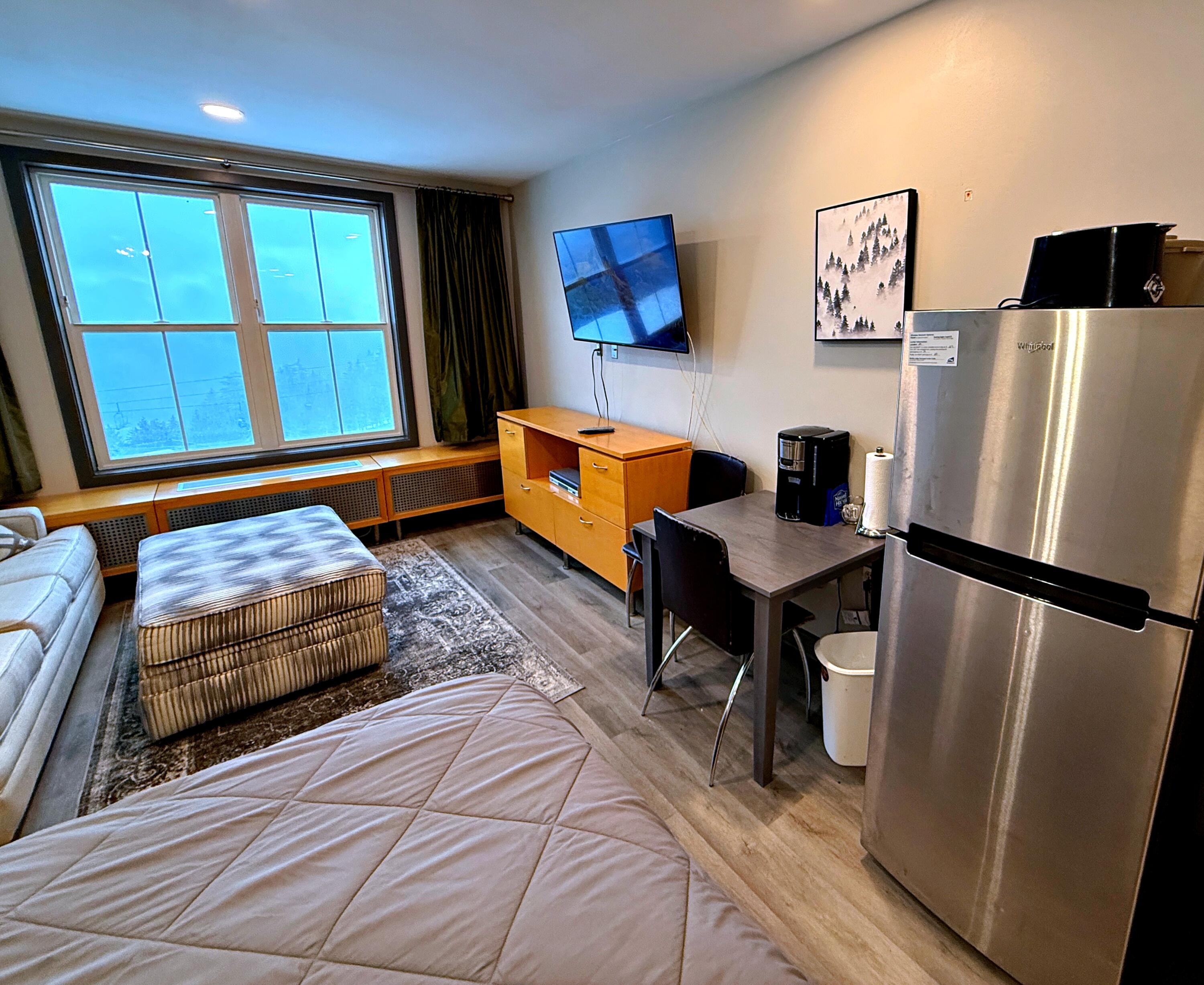 Image 2: living area