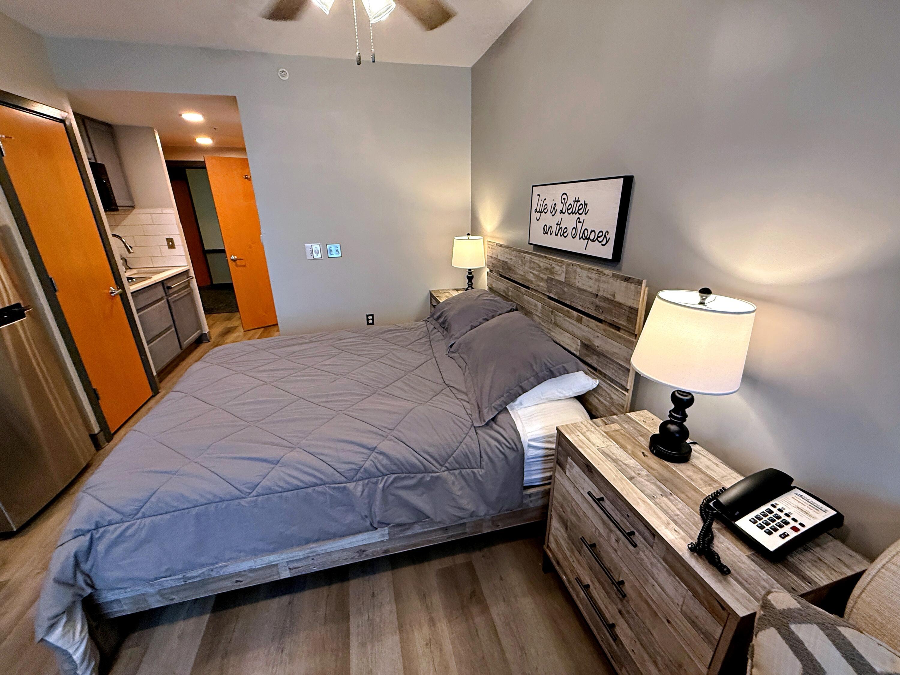 Image 3: living area2