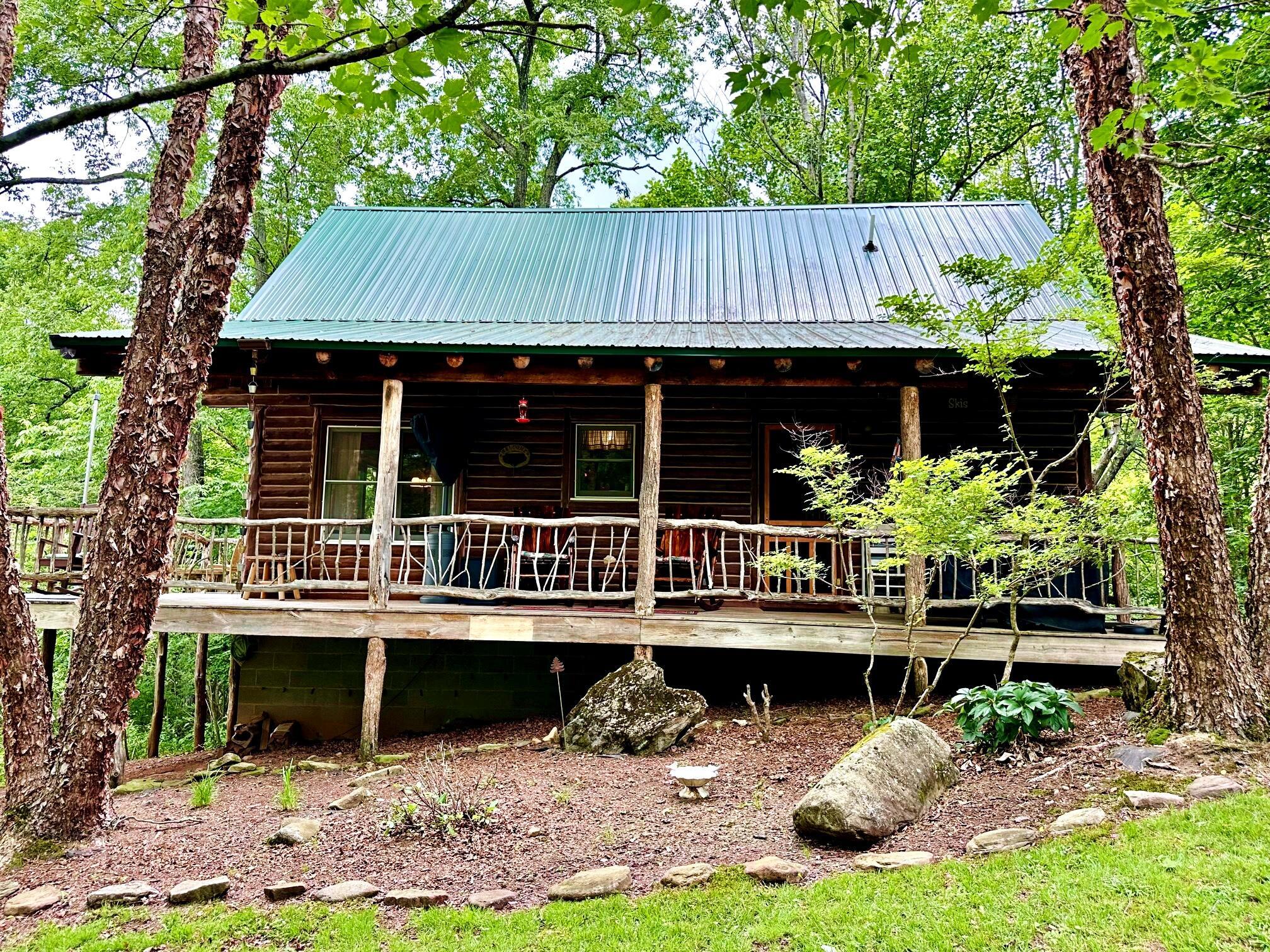 Image 4: exterior