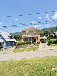 211 9th Ave