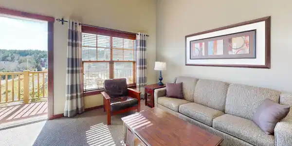 Image 2: Living-Room-6