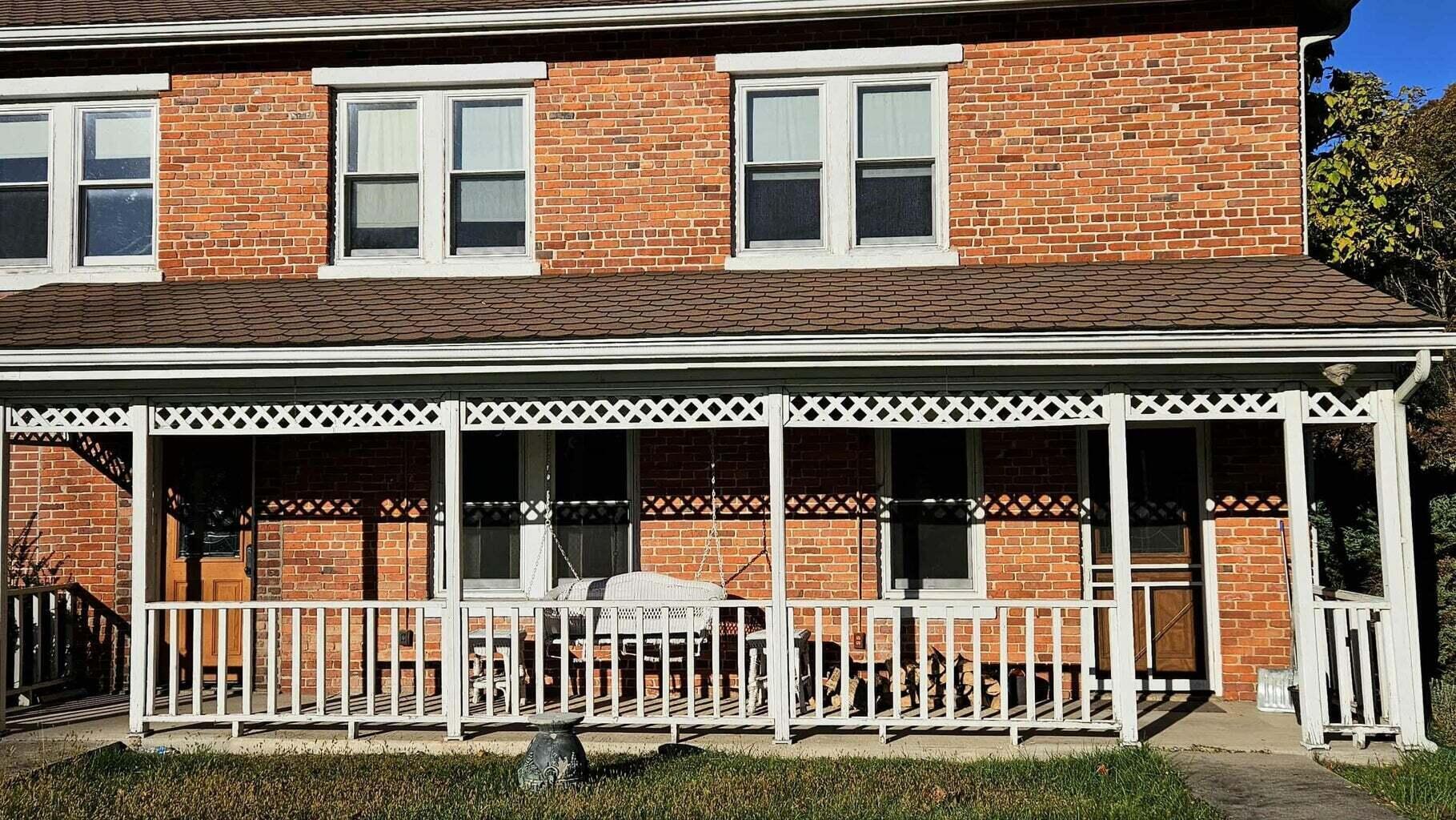 Image 3: Front porch