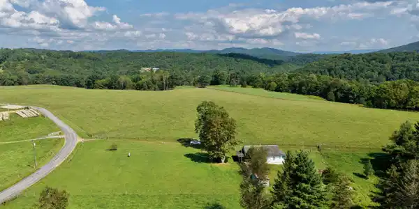 Image 4: War Ridge Rd