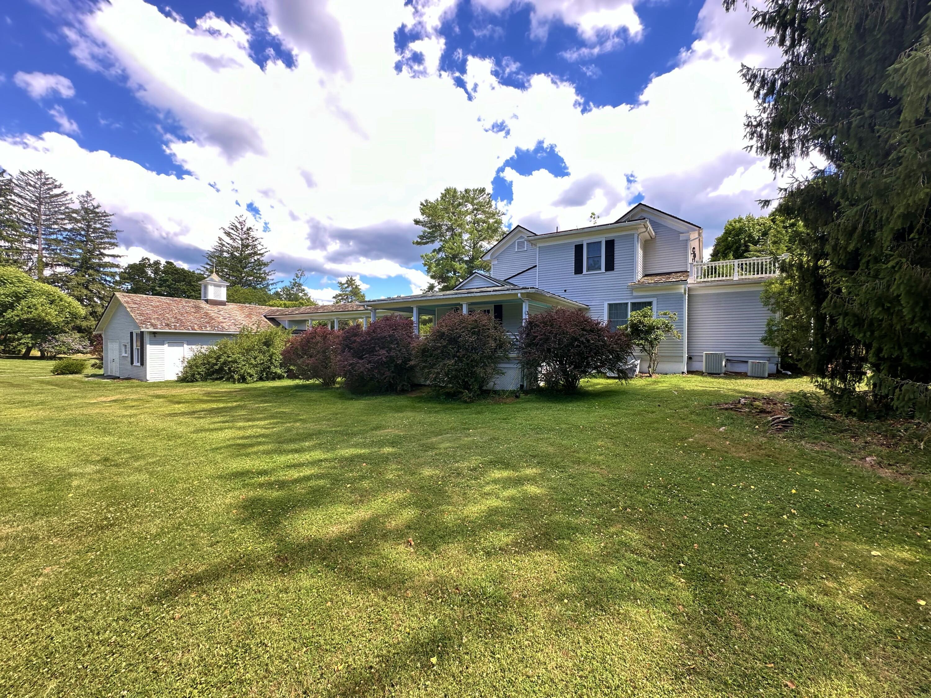 Image 4: 2141 Washington St. E