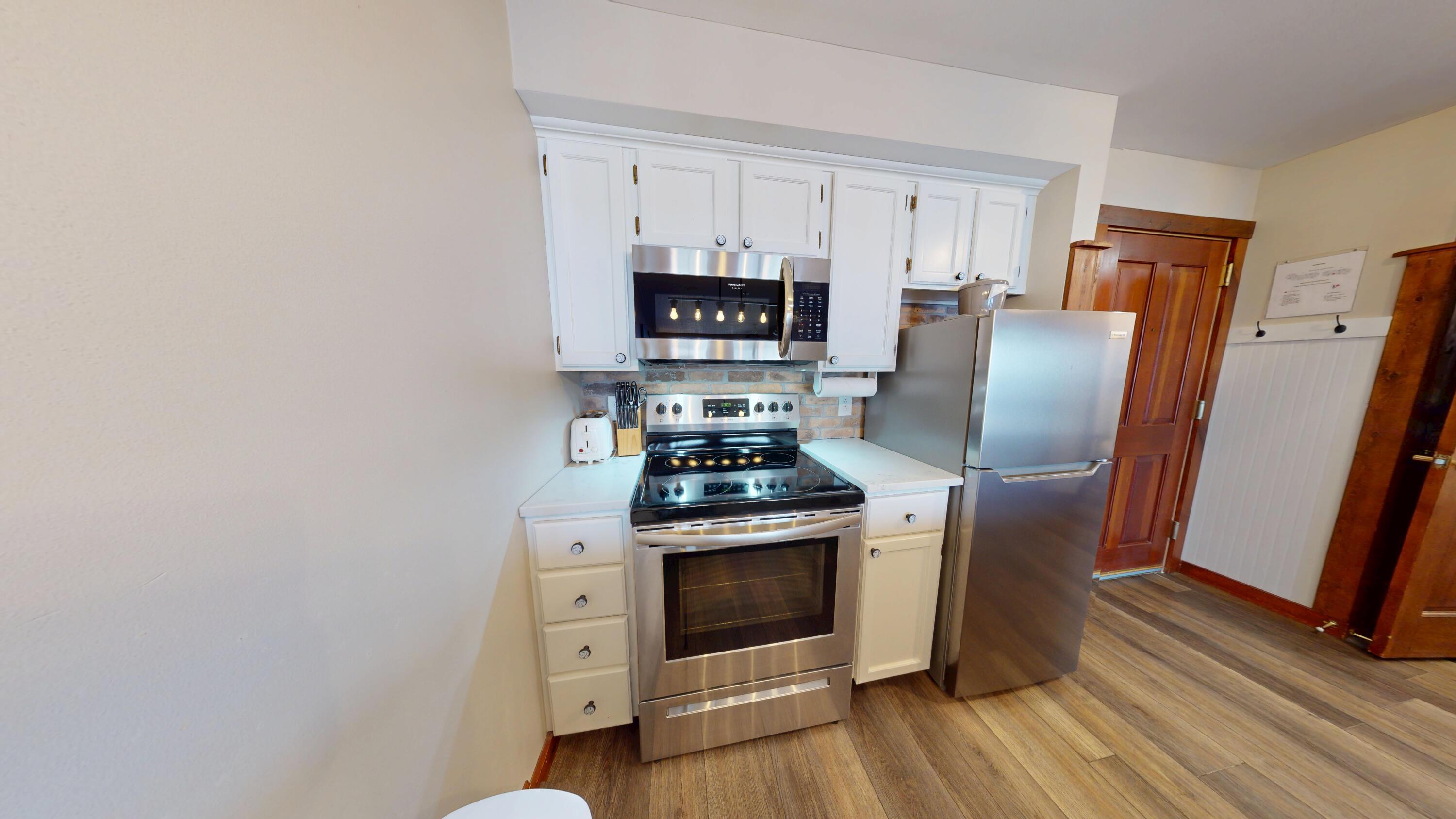 Image 3: Kitchen