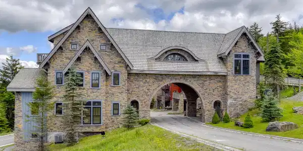 Image 4: Sanctuary Gatehouse