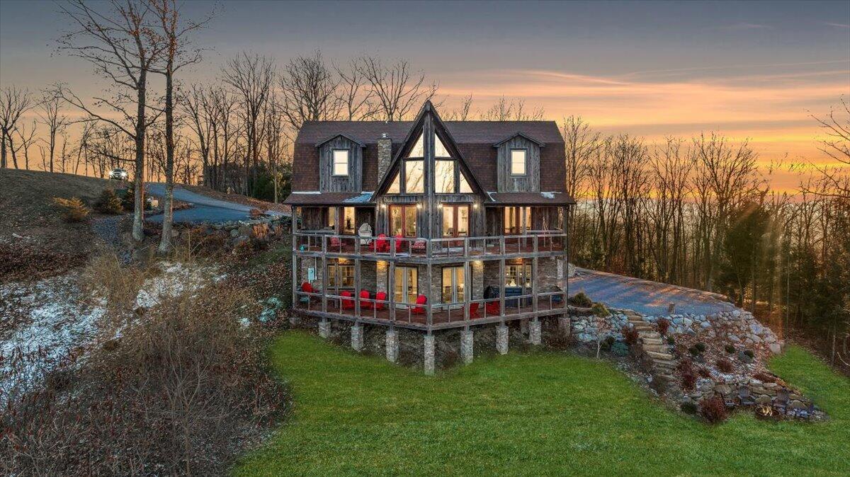 Image 3: 356 White Rock Trl  (56)