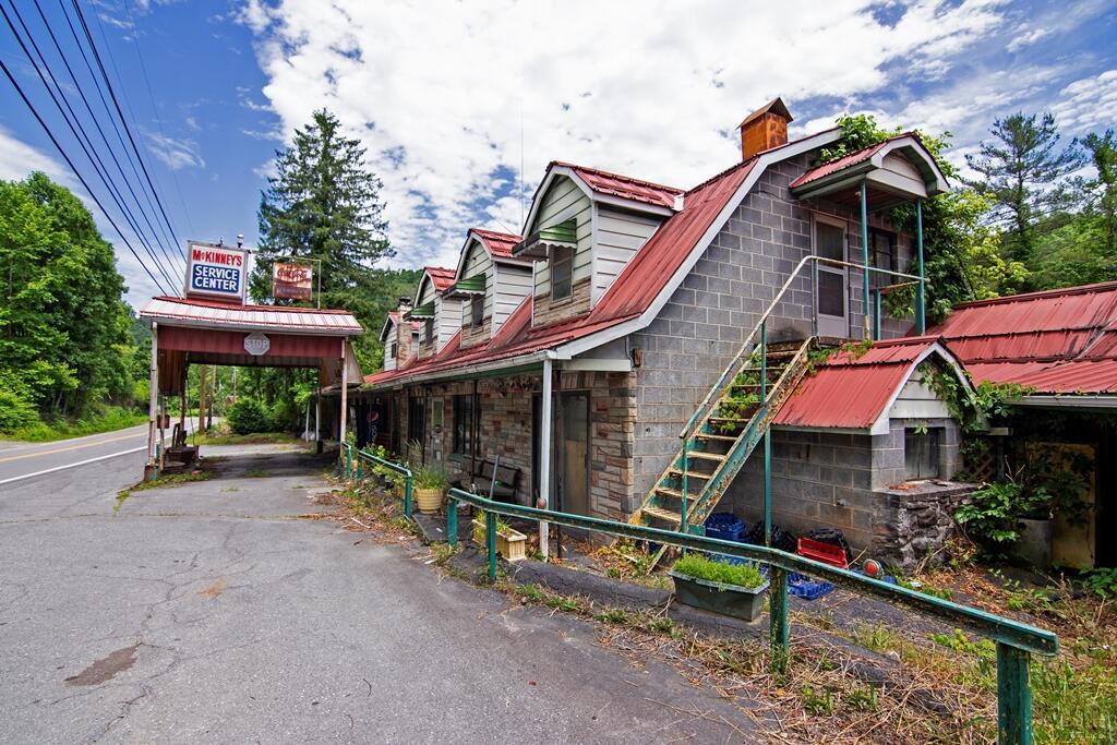 Image 1: McKinney's Service Center