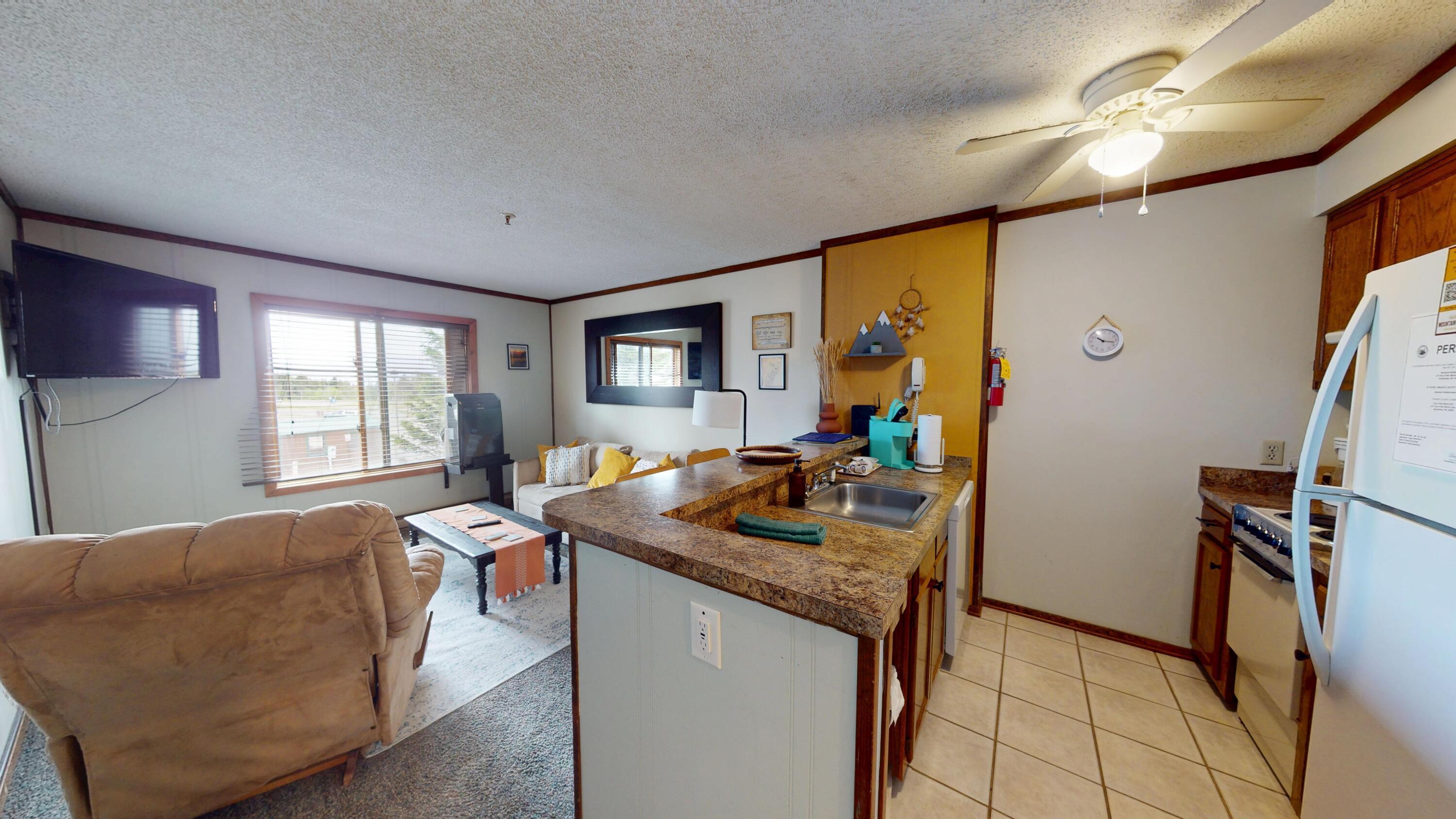 Image 3: Tow212-06072026_154405