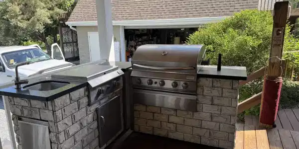 Image 4: Outdoor Kitchen -228