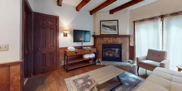Image 2: Living-Room