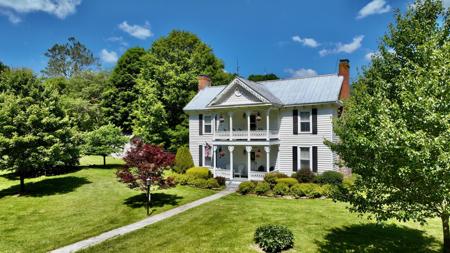 16745 Sweet Springs Valley Rd