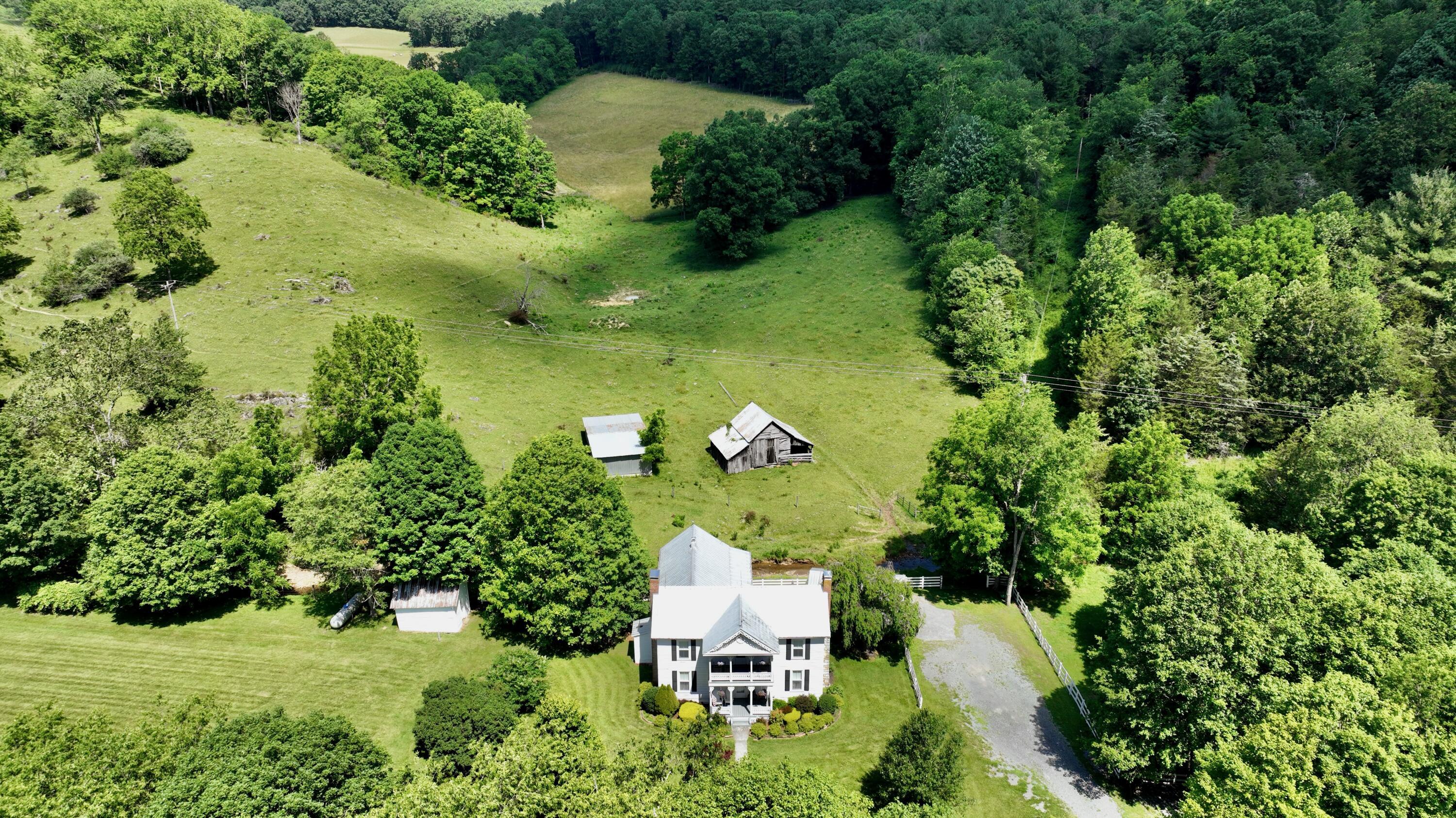 Image 3: Sweet Springs Valley