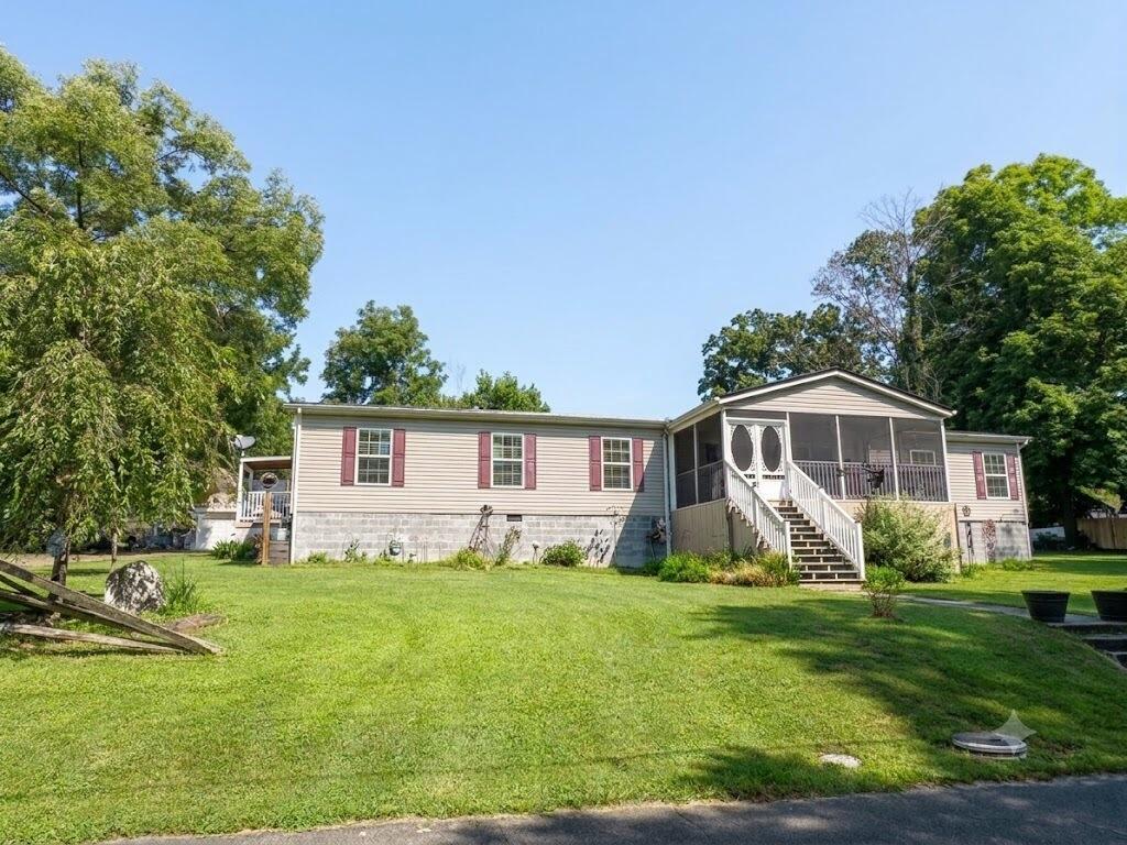 Image 3: Front of house