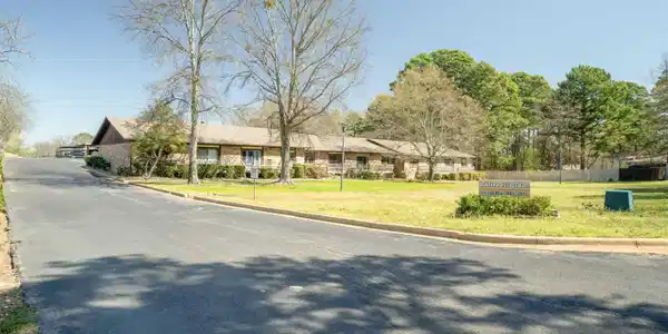 109 INDIAN HILLS