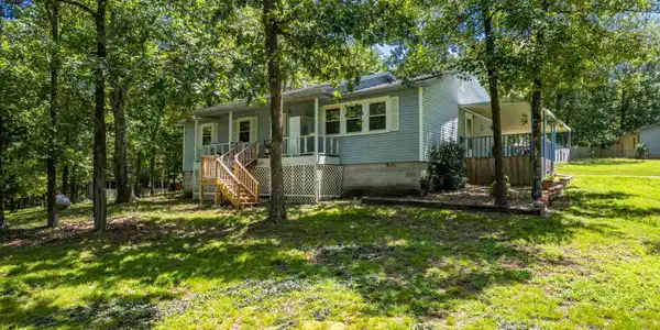 121 NEWARK Circle