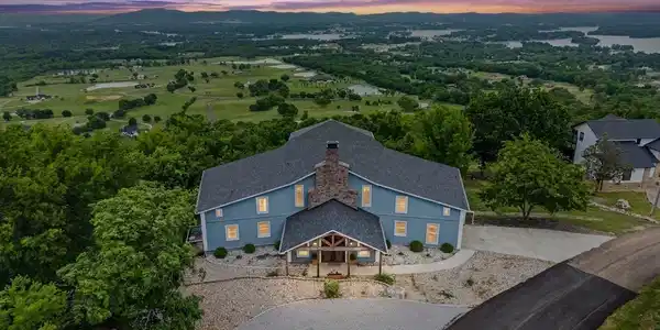 896 MT RIANTE Road