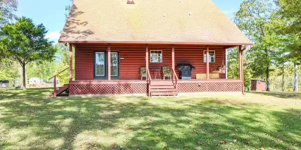 125 CLINTON Loop