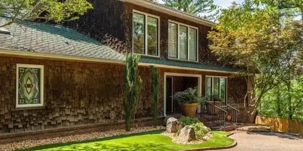 105 RIVER BEND