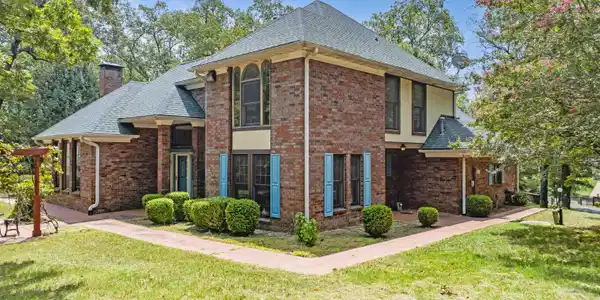 112 SHAMROCK Lane