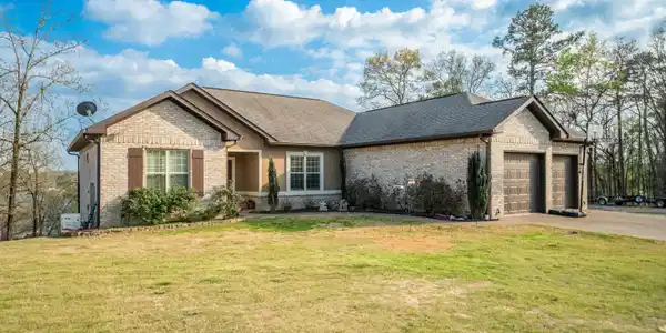 144 W MOUNTAIN VIEW Circle