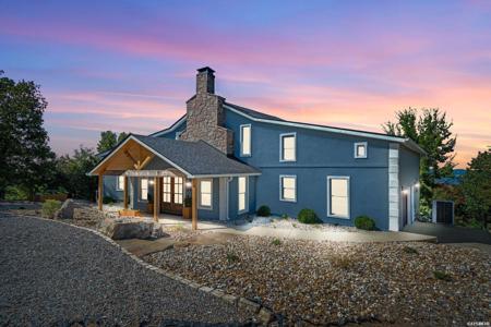 896 MT RIANTE Road