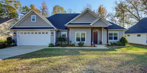 126 LUEK Lane