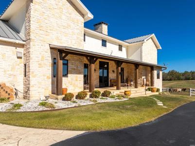905 SUNSHINE Road
