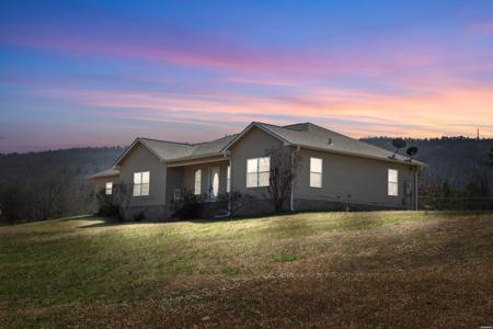 127 MOUNTAIN MEADOW Road