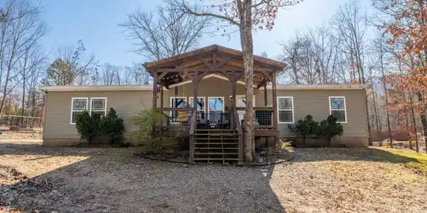 219 LOCKET MOUNTAIN Road