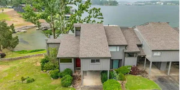 105 LONG ISLAND BAY