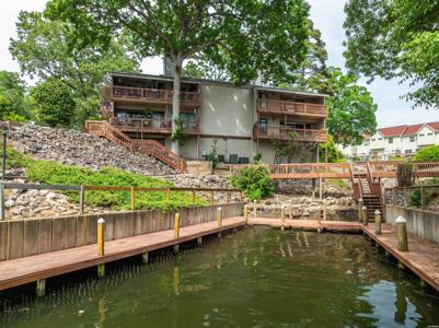 350 PETERS Point