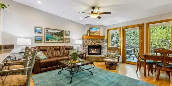 Image 3: Open Floor Plan