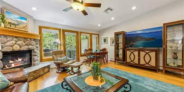 Image 4: Family Room
